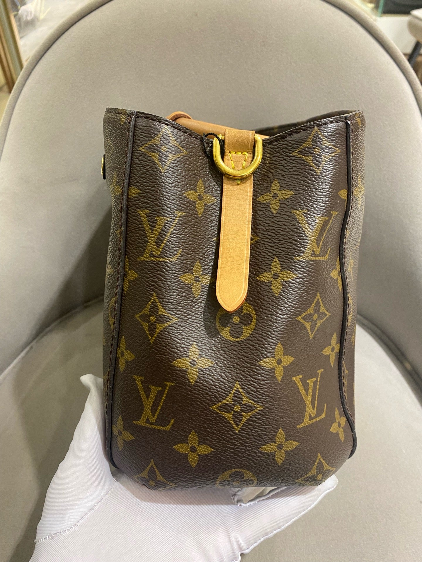 Louis Vuitton - Montaigne BB - Monogram coated canvas with natural Vachetta leather trim - Brown - (Small)