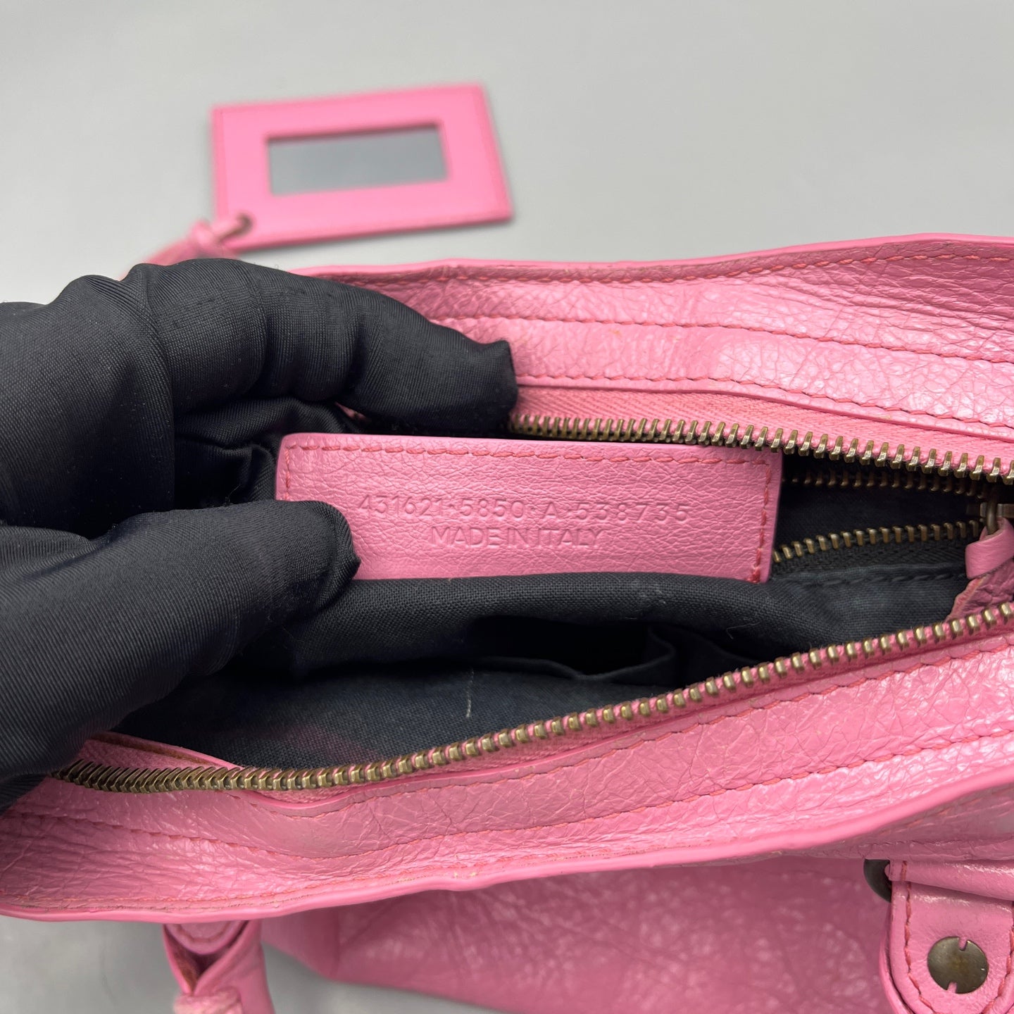 Balenciaga - City Bag - Distressed goatskin leather - Pink - (medium)