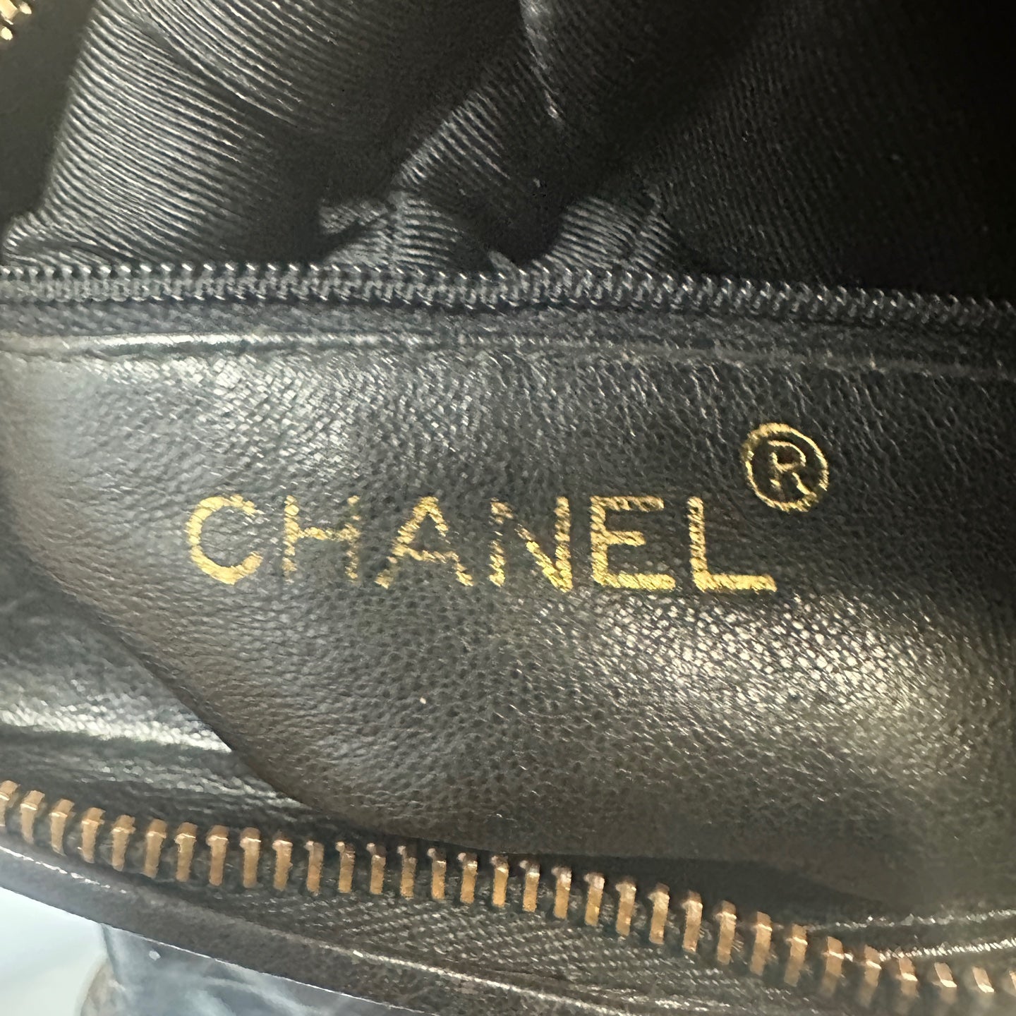 Chanel - Vintage Quilted Camera Bag - Patent leather - Black - (Small)