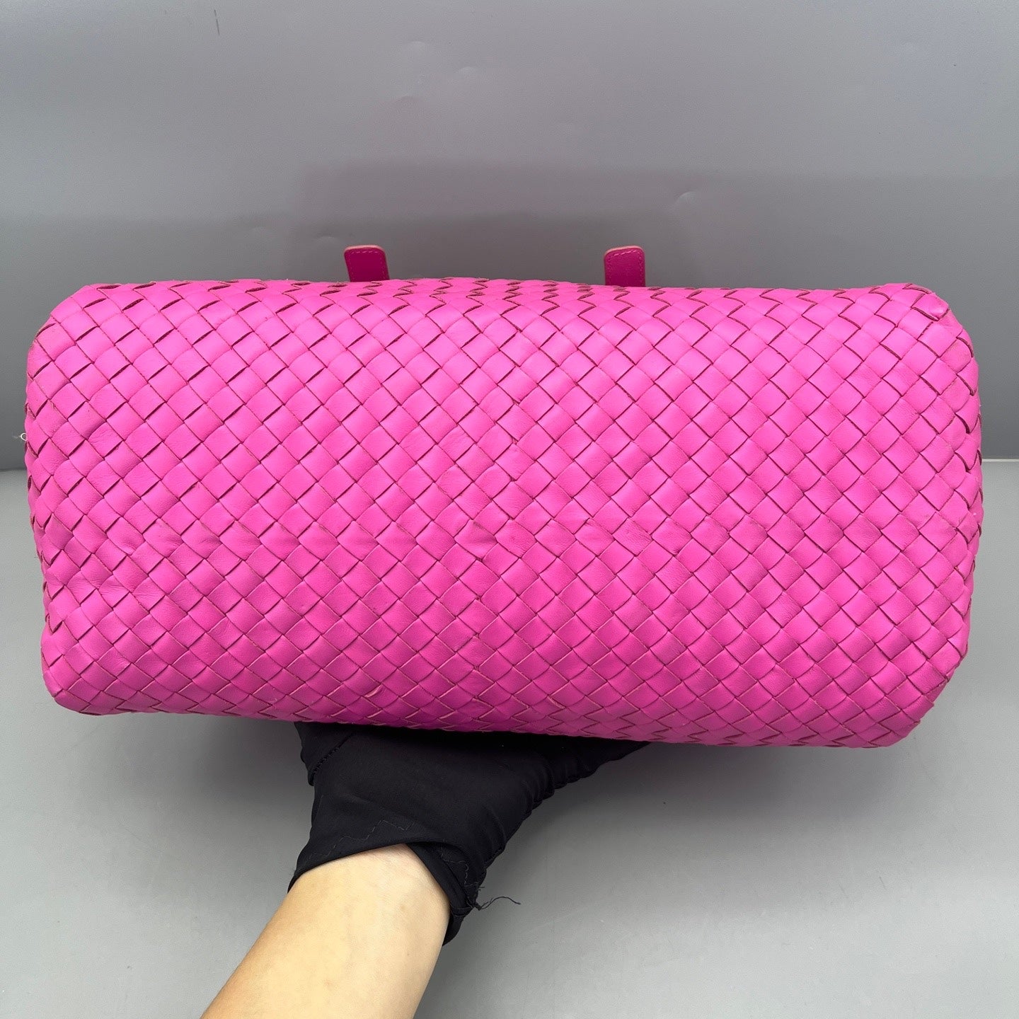 Bottega Veneta - Intrecciato Boston Bag - Lambskin leather - Pink with Gunmetal-Tone Hardware - (medium)