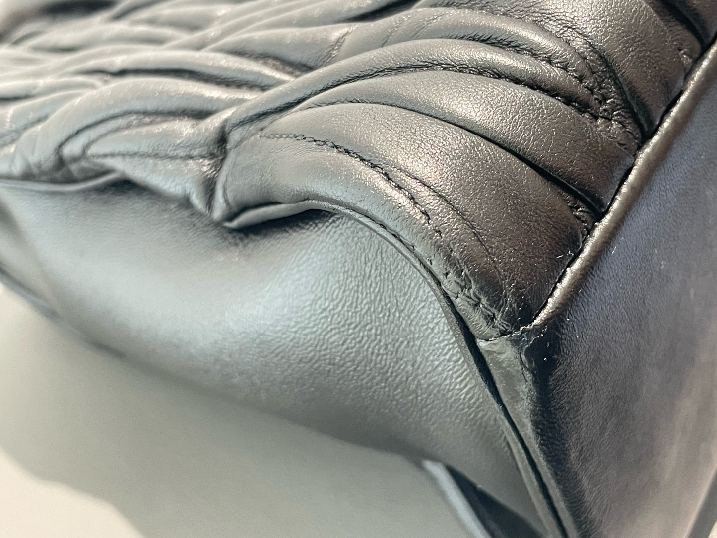 Miu Miu - Classic Bowling Bag - Lambskin leather - Black - (Medium)