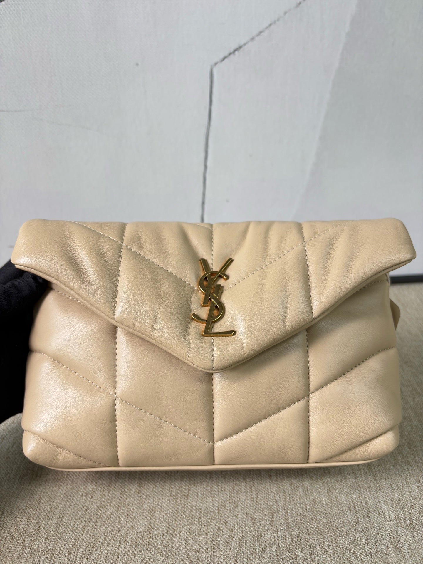 Saint Laurent - LouLou Puffer - Lambskin leather - Beige with Gold-Tone Hardware - (Small)