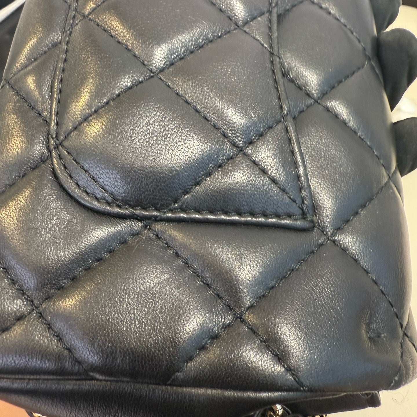Chanel - Mini Classic Flap Bag with Pearl Chain - Lambskin leather - Black - (mini)
