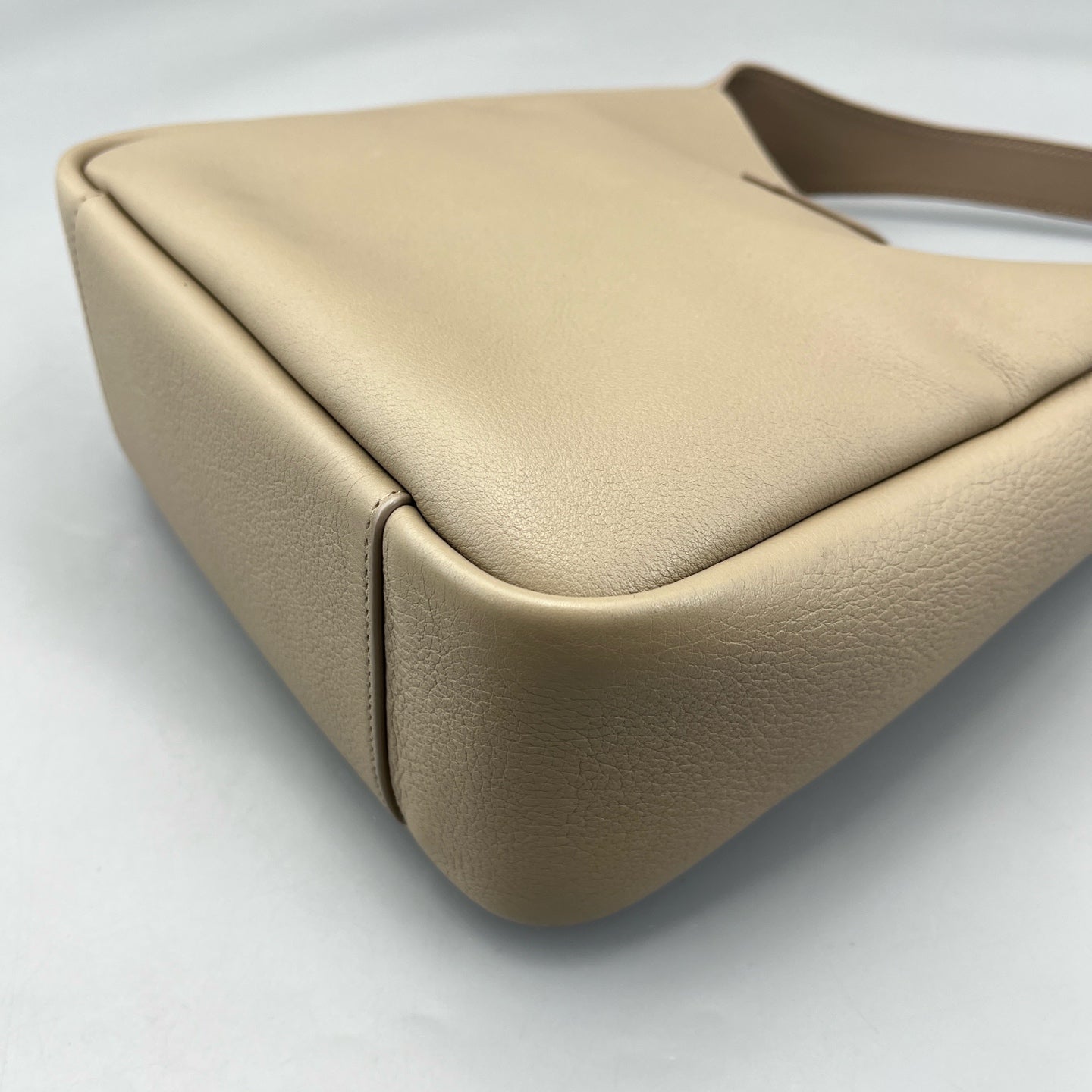 Saint Laurent - Le 57 Bucket Bag - Grained leather - Grey - (small)
