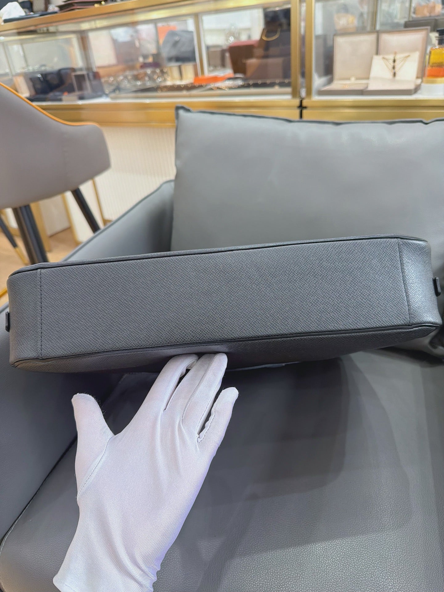 Louis Vuitton - Briefcase - Calfskin leather - Black - (Large)