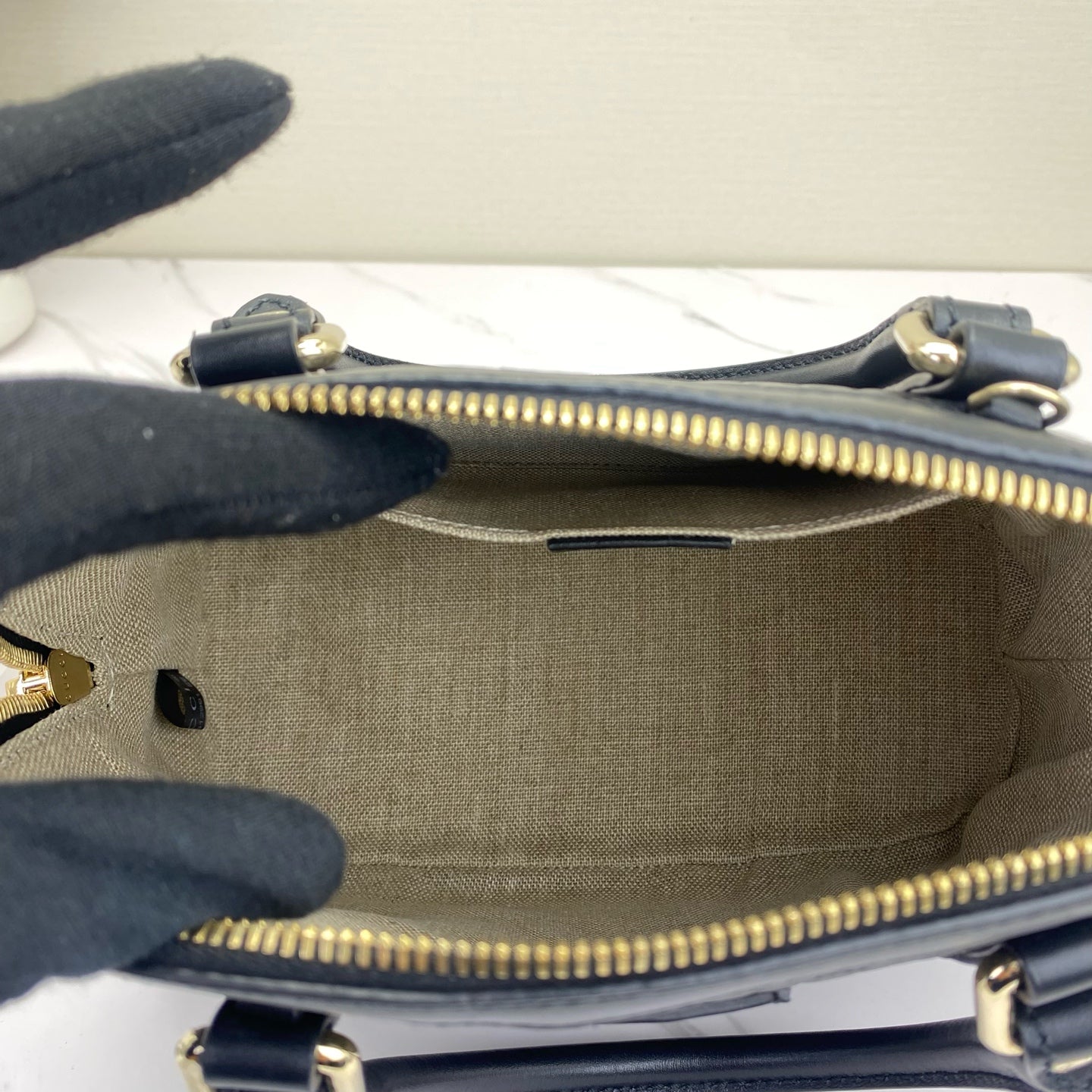 Gucci - Guccissima Dome Bag Small - Leather - Black - (small)