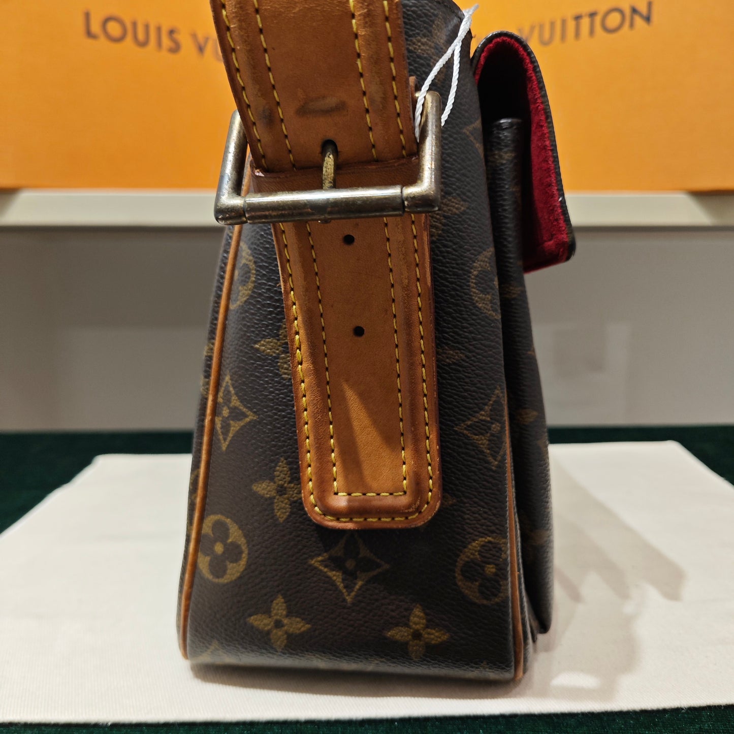 Louis Vuitton - Monogram Flap Shoulder Bag - Monogram coated canvas with Vachetta leather trim - Brown - (Medium)