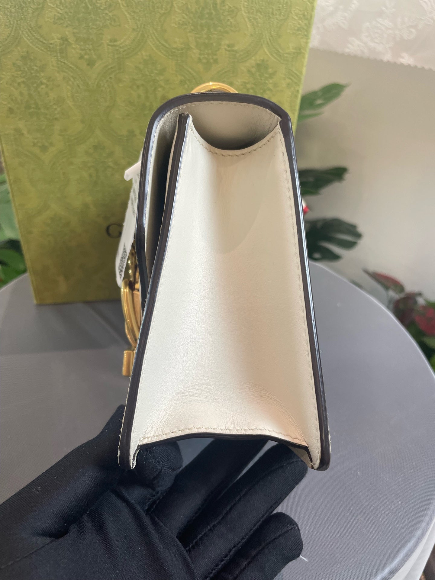 Gucci - Sylvie Small Shoulder Bag - Leather - White - (Small)