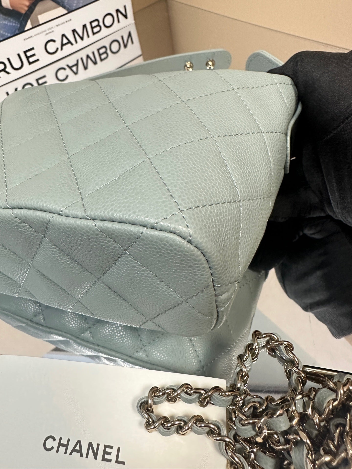 Chanel - Hobo Lunchbox Bag - Grained calfskin leather - Light Green with Gold-Tone Hardware - (mini)