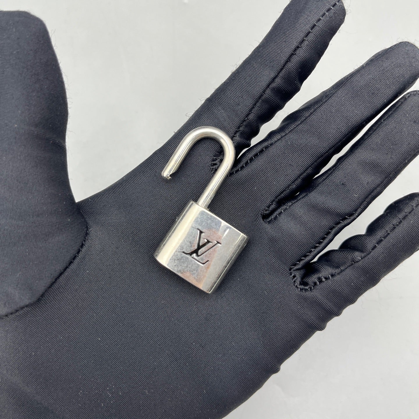 Louis Vuitton - Show Model Limited Edition Bucket Mother-Child Bag - Leather - Black - (Medium)