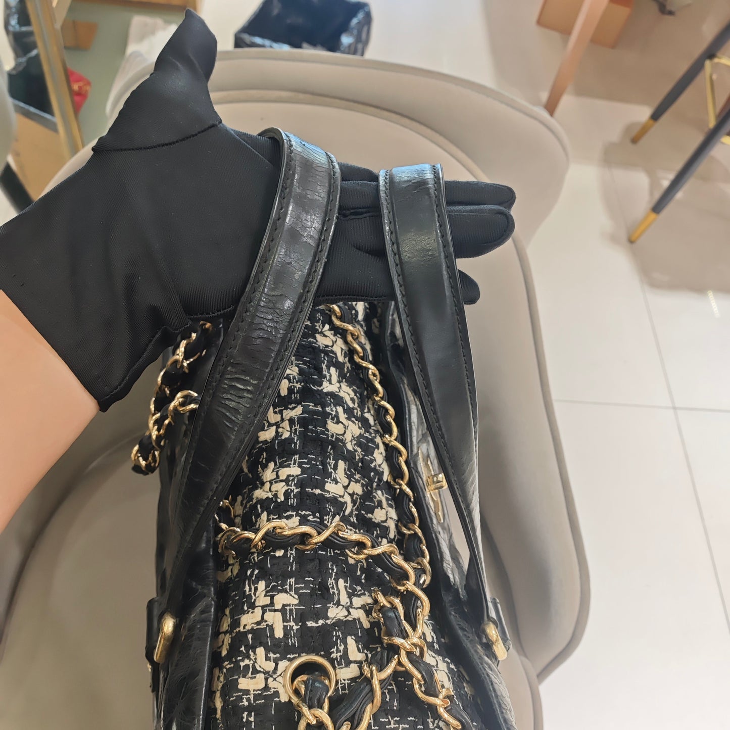 Chanel - Quilted Waxed Leather and Tweed Shopping Tote - Waxed leather and tweed - Black - (Large)