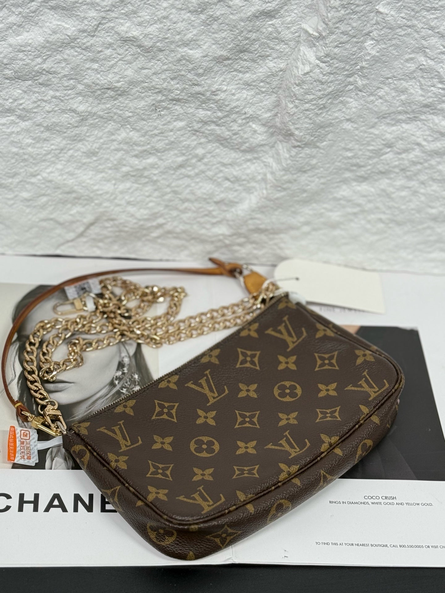 Louis Vuitton - Pochette Accessoires - Monogram coated canvas with Vachetta leather trim - Brown - (mini)