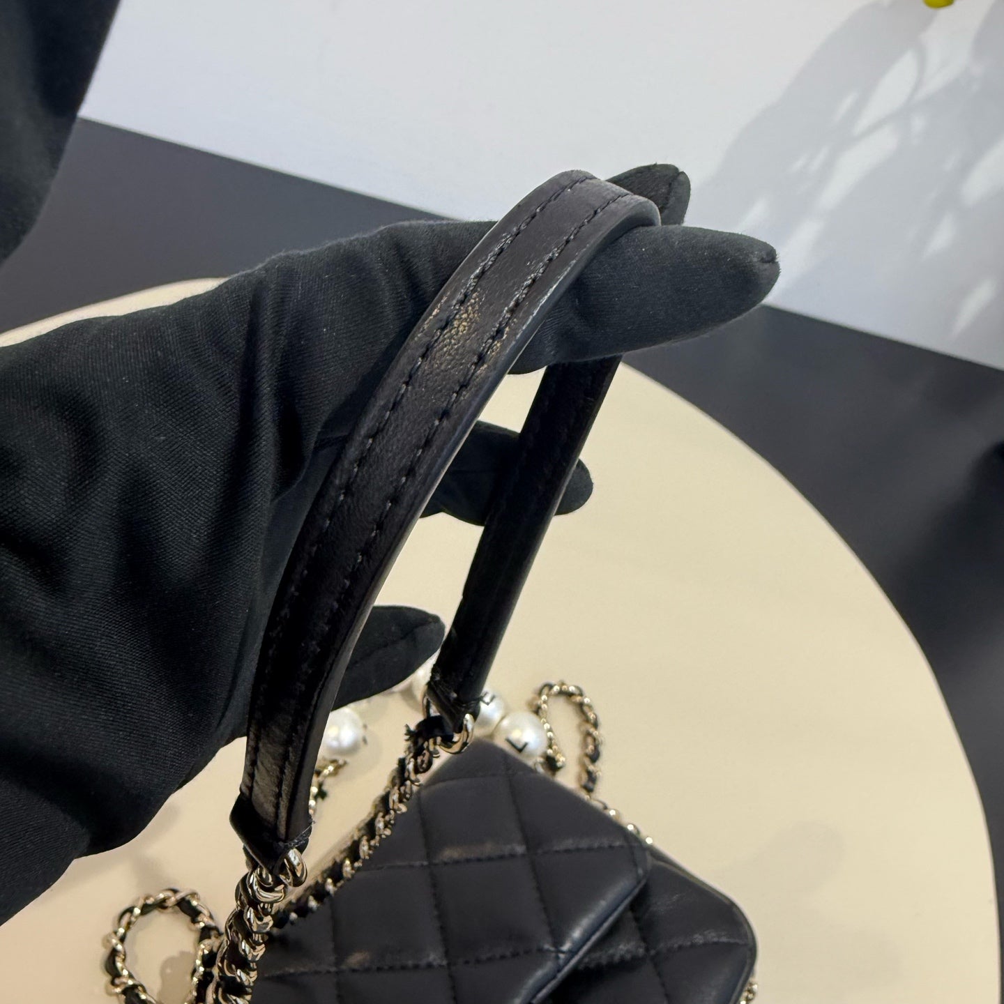 Chanel - Mini Classic Flap Bag with Pearl Chain - Lambskin leather - Black - (mini)