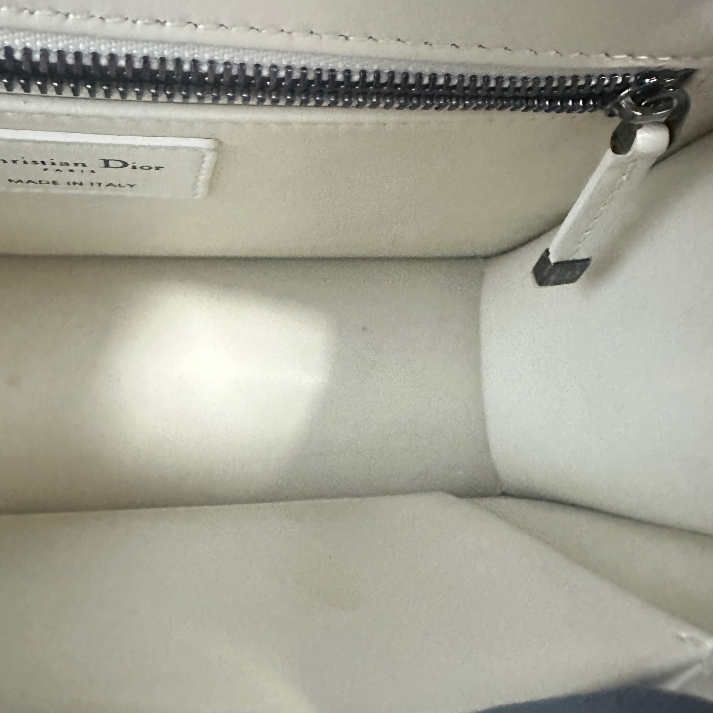 Dior - Montaigne 30 - Leather - White with Black Hardware - (medium)