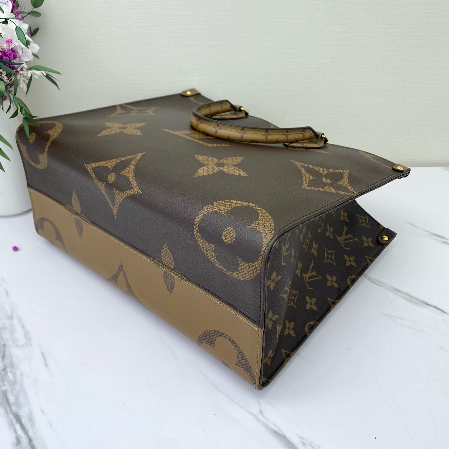 Louis Vuitton - Onthego - Giant Monogram coated canvas with leather trim - Brown - (medium)