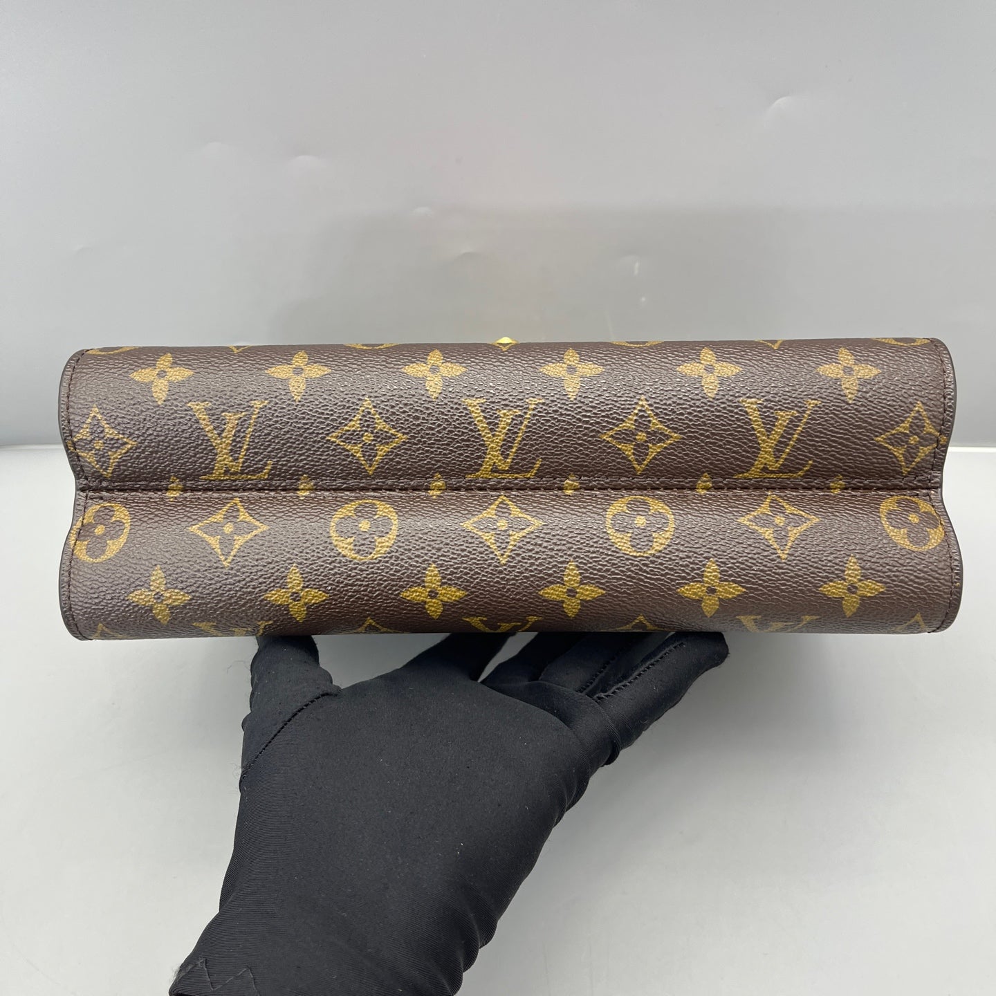 Louis Vuitton - Victoria Chain Bag - Monogram coated canvas and grained leather - Brown and Red - (medium)