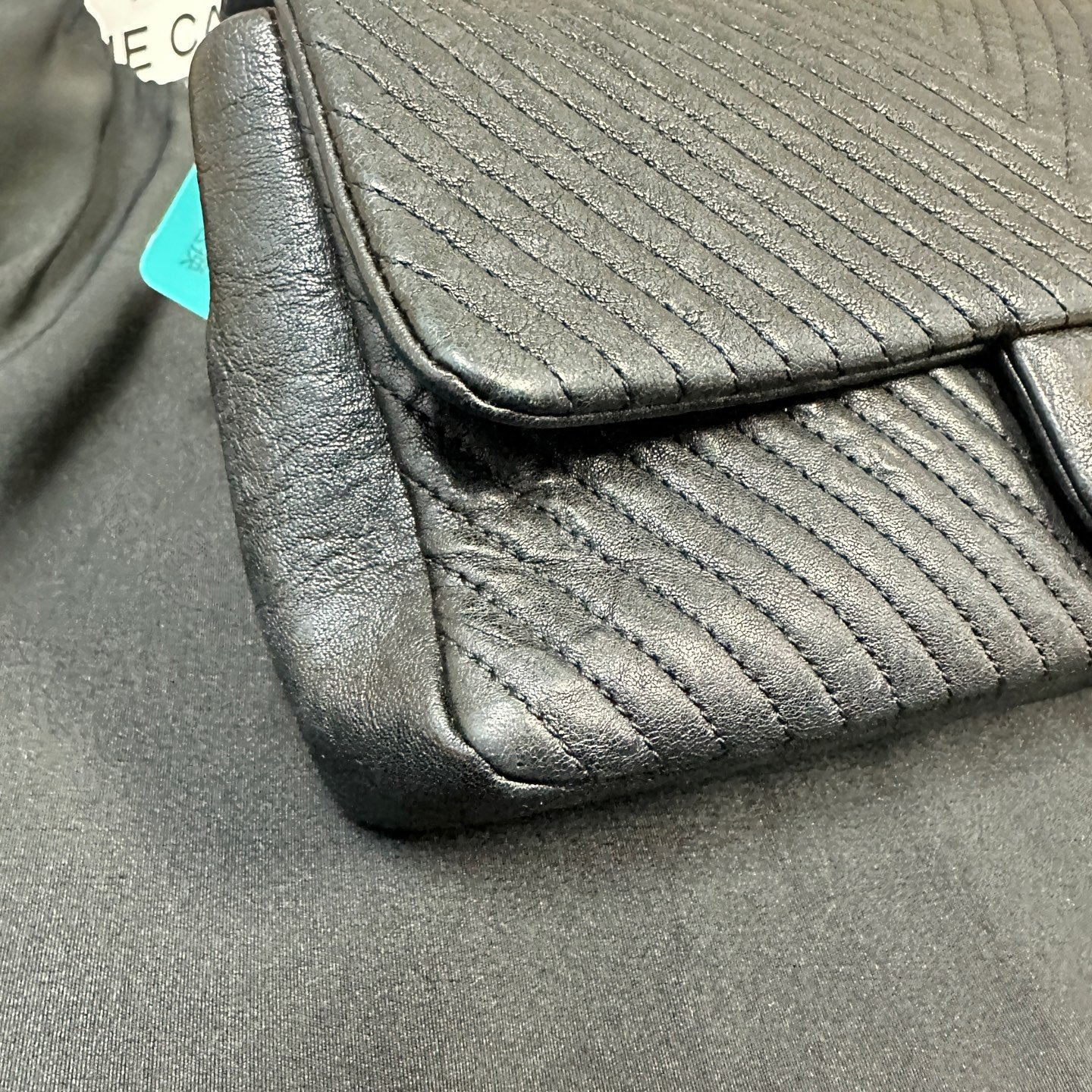 Chanel - Seasonal Flap Bag - Leather - Black - (Small)