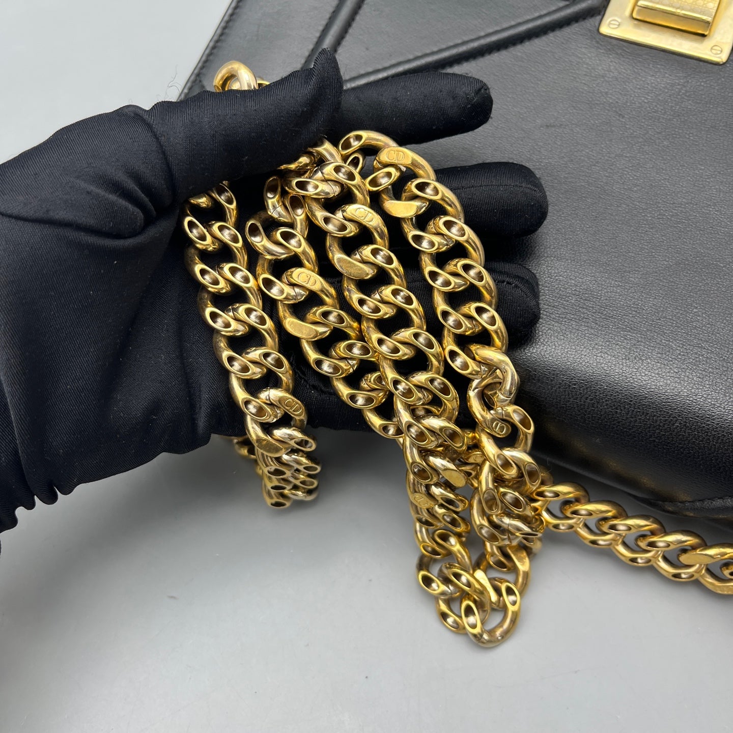 Dior - Diorama Bag - Grained Calfskin Leather - Black with Gold-Tone Hardware - (medium)