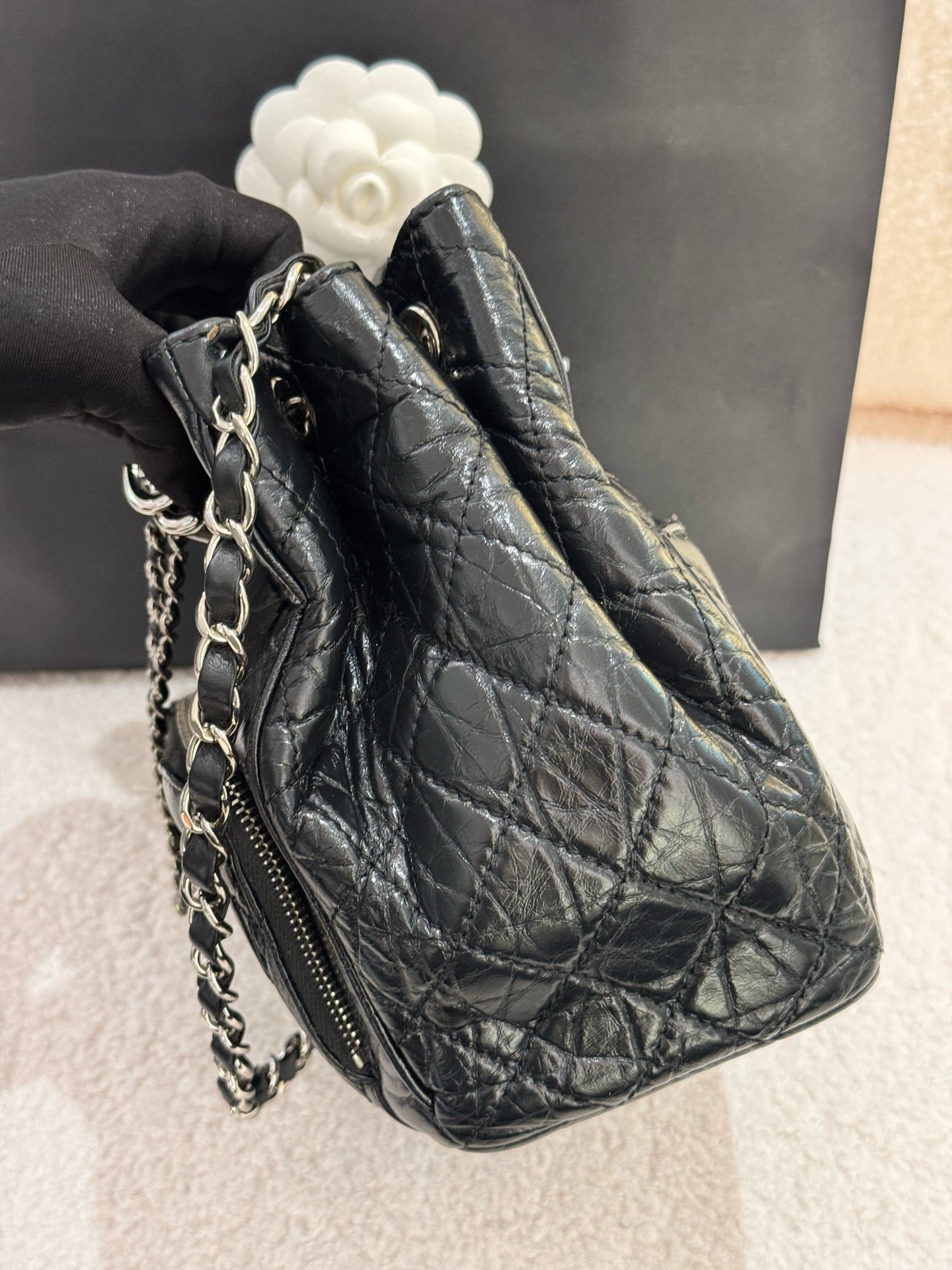 Chanel - Vintage Drawstring Bucket Bag - Crinkled calfskin leather - Black - (mini)