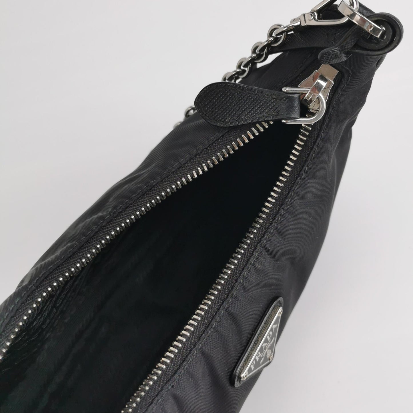 Prada - Re-Edition 2005 Hobo Bag - Re-Nylon with Saffiano leather trim - Black - (Small)