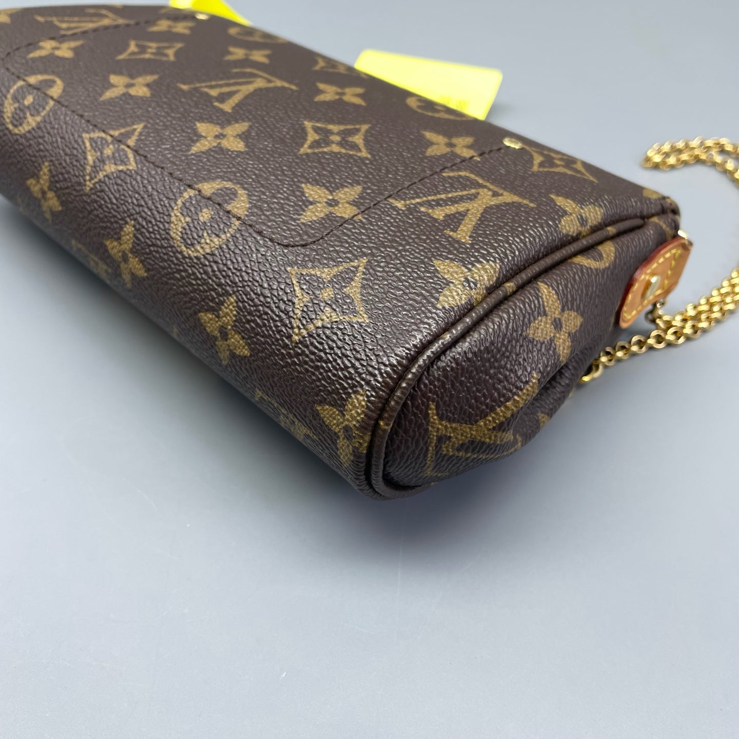Louis Vuitton - Favorite PM - Monogram coated canvas with Vachetta leather trim - Brown - (small)