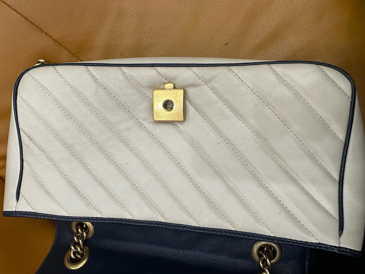 Gucci - GG Marmont Matelassé Shoulder Bag - Leather - White - (medium)