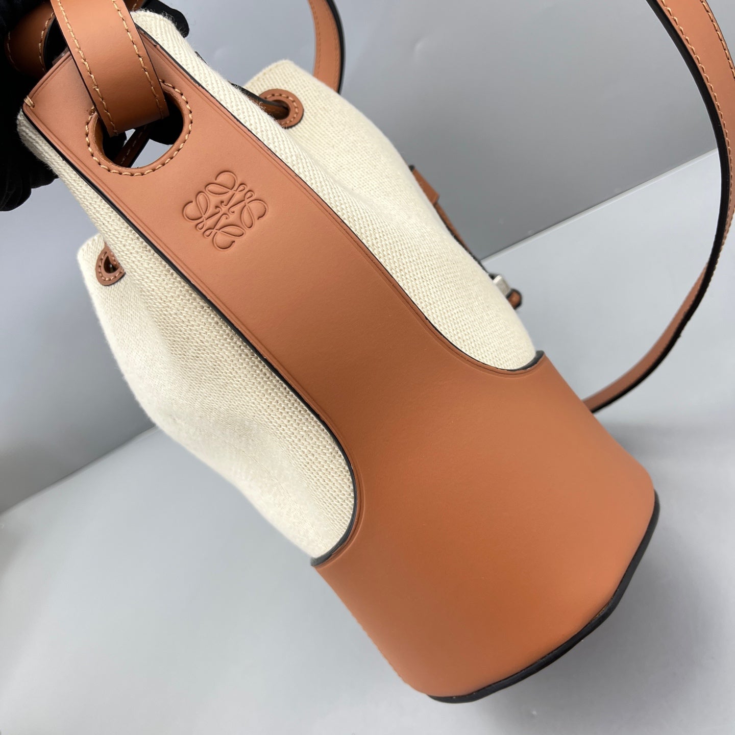 Loewe - Bucket Bag - Canvas and Leather - Caramel and Cream - (Medium)
