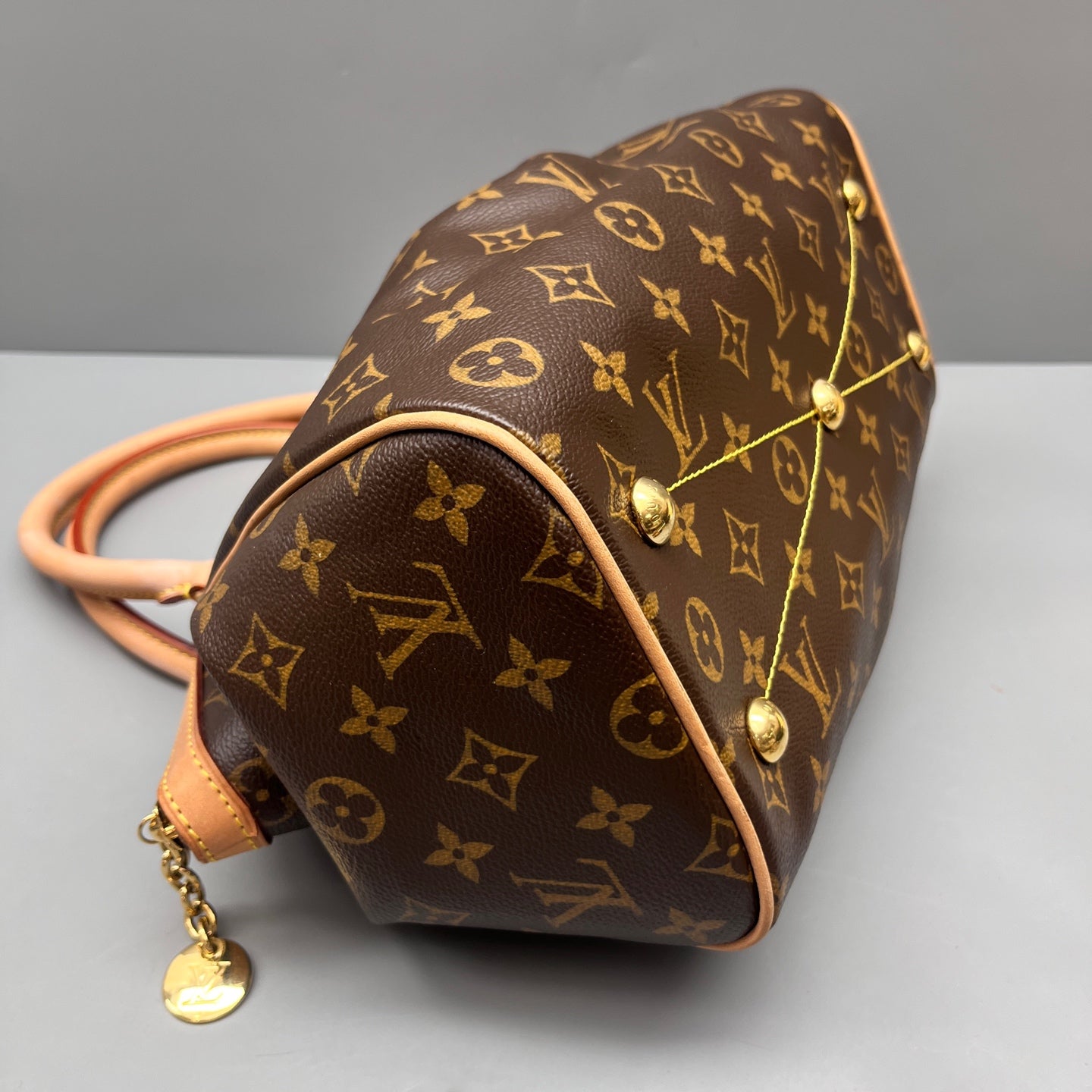 Louis Vuitton - Tivoli PM - Monogram coated canvas with Vachetta leather trim - Brown - (Medium)
