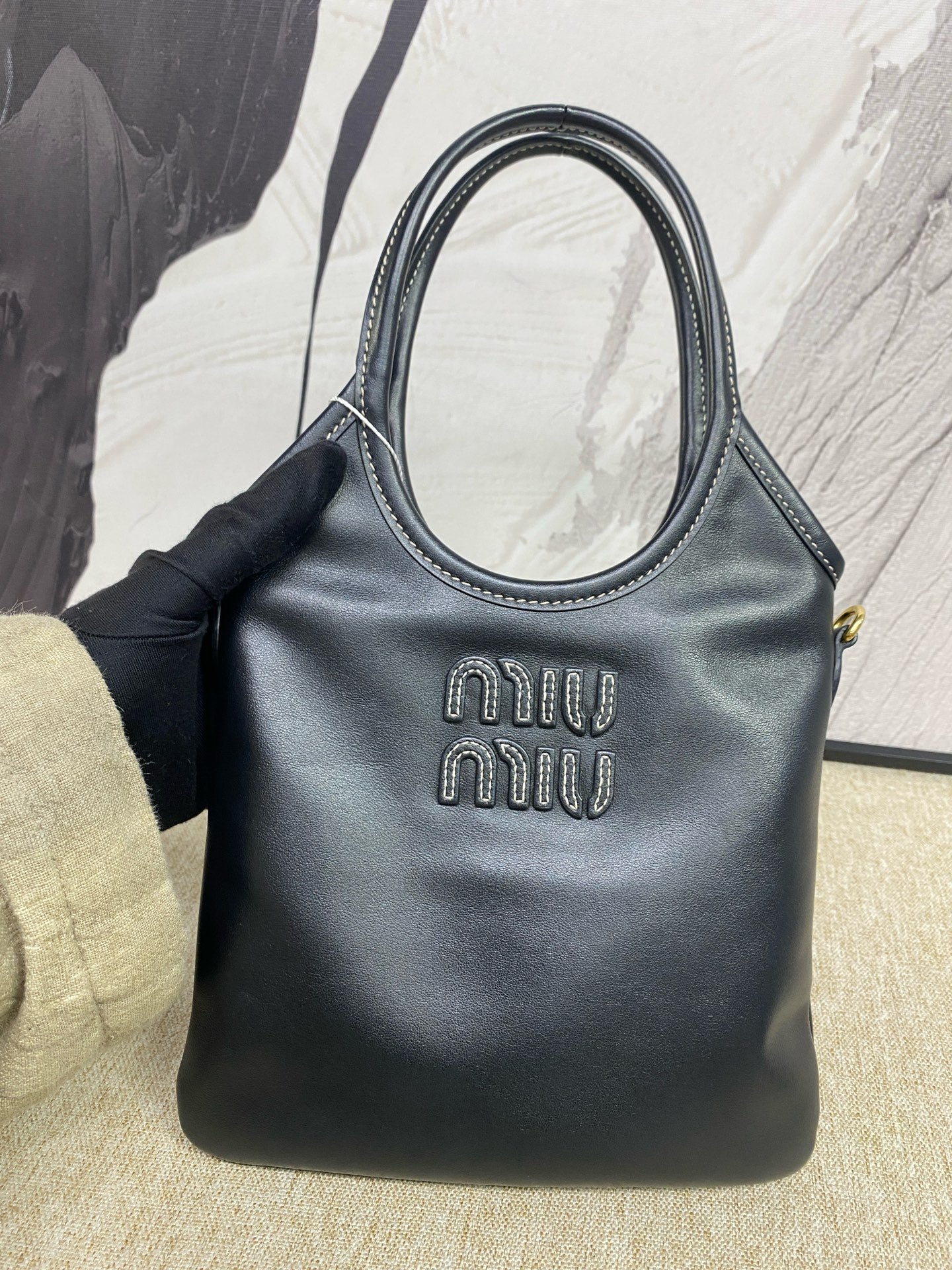 MiuMiu - Ivy Mini Tote Bag - Leather - Black - (mini)