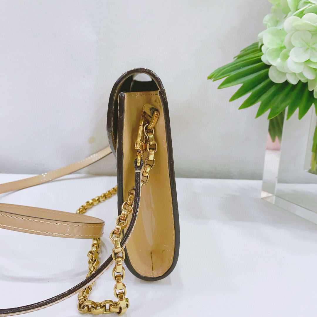 Louis Vuitton - Mira Wallet on Chain - Patent leather - Beige - (Small)