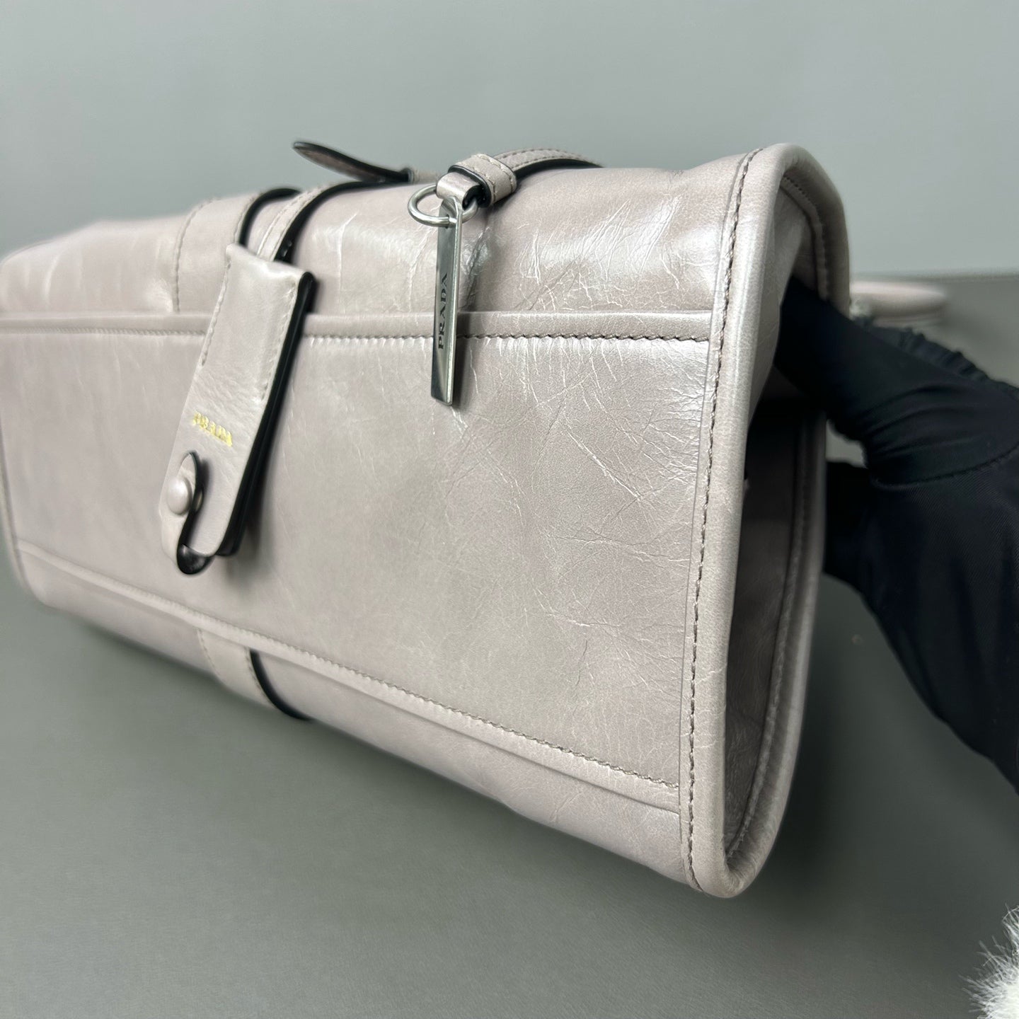 Prada - Trapezoidal Hobo - Waxed cowhide leather - Grey - (Medium)