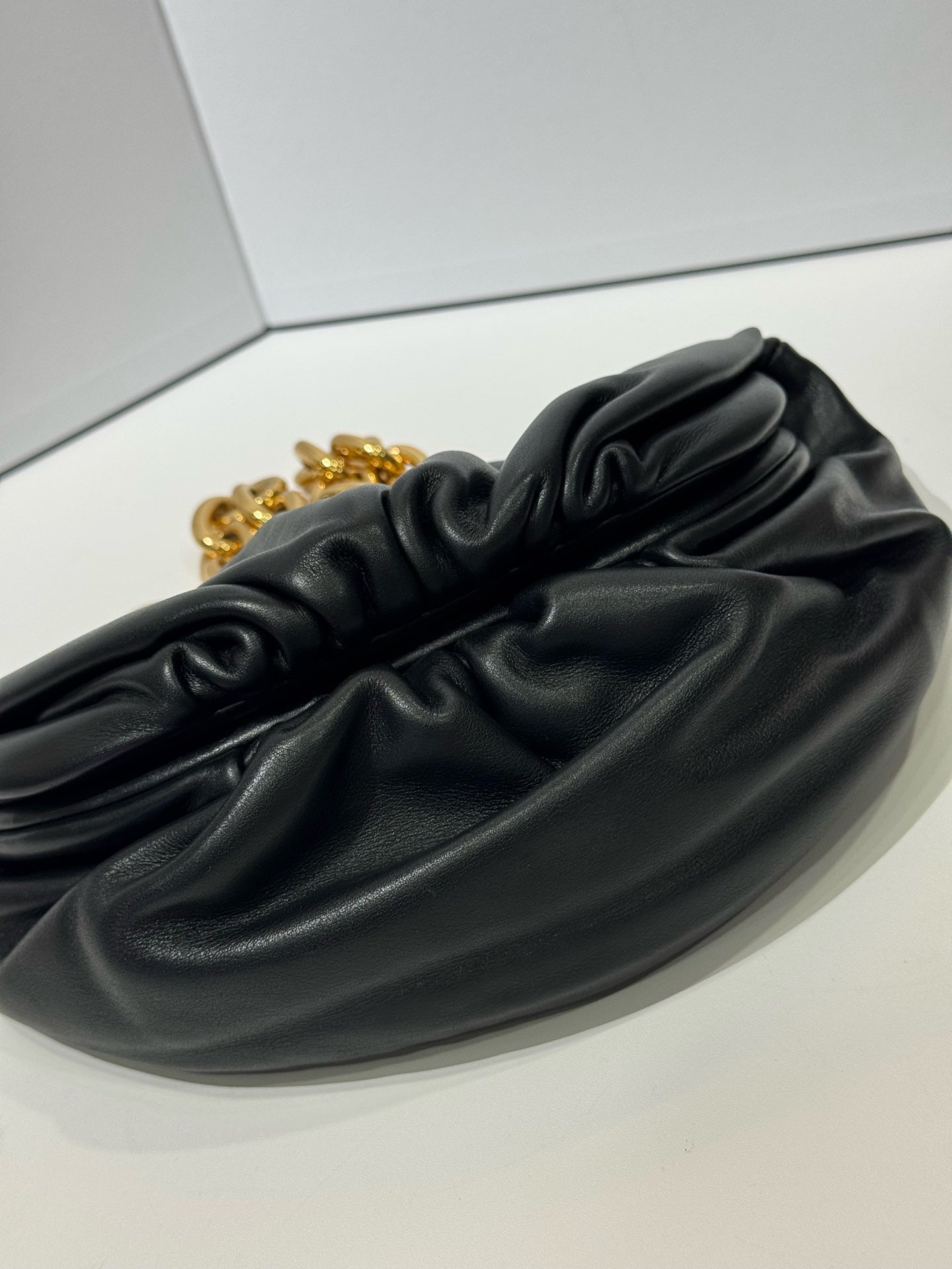 Bottega Veneta - The Chain Pouch - Leather - Black - (mini)