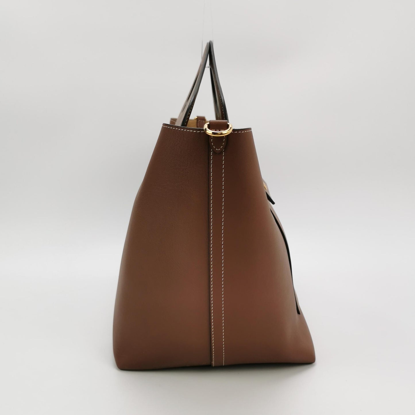 Burberry - Medium Pocket Bag - Grained leather - Brown - (Medium)