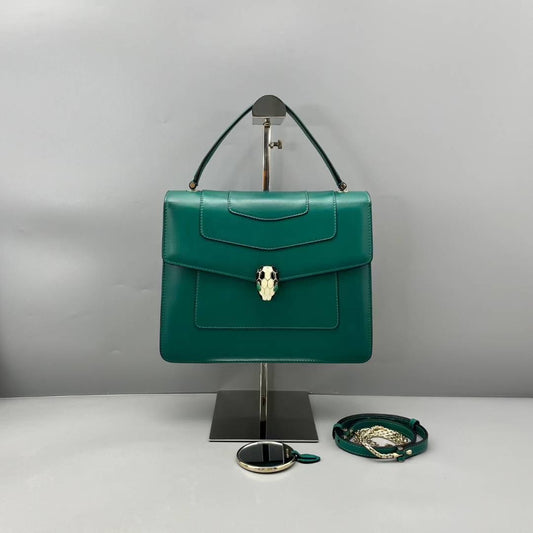 Bvlgari - Serpenti Forever - Calfskin leather - Emerald Green with Light Gold-Tone Hardware - (medium)