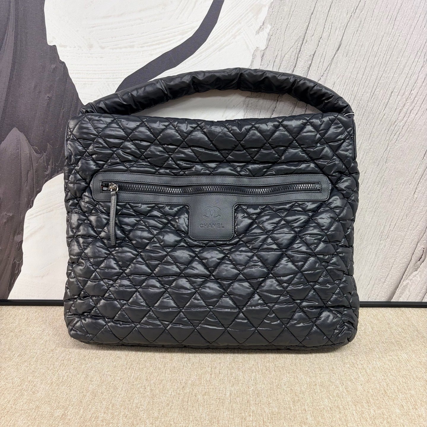 Chanel - Hobo Puffer Bag - High-quality puffer material (likely Polyamide/Nylon) - Black - (Large)