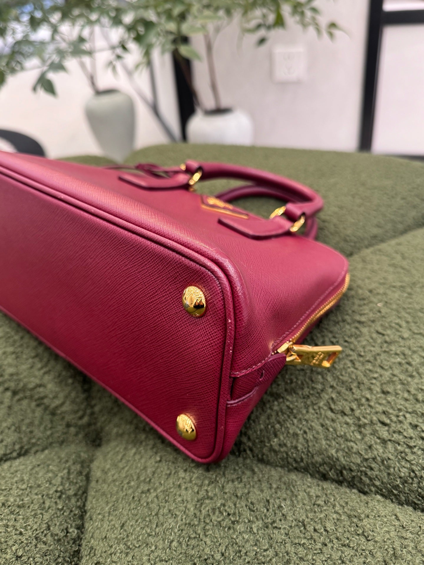 Prada - Saffiano Dome Satchel - Saffiano leather - Burgundy - (Small)