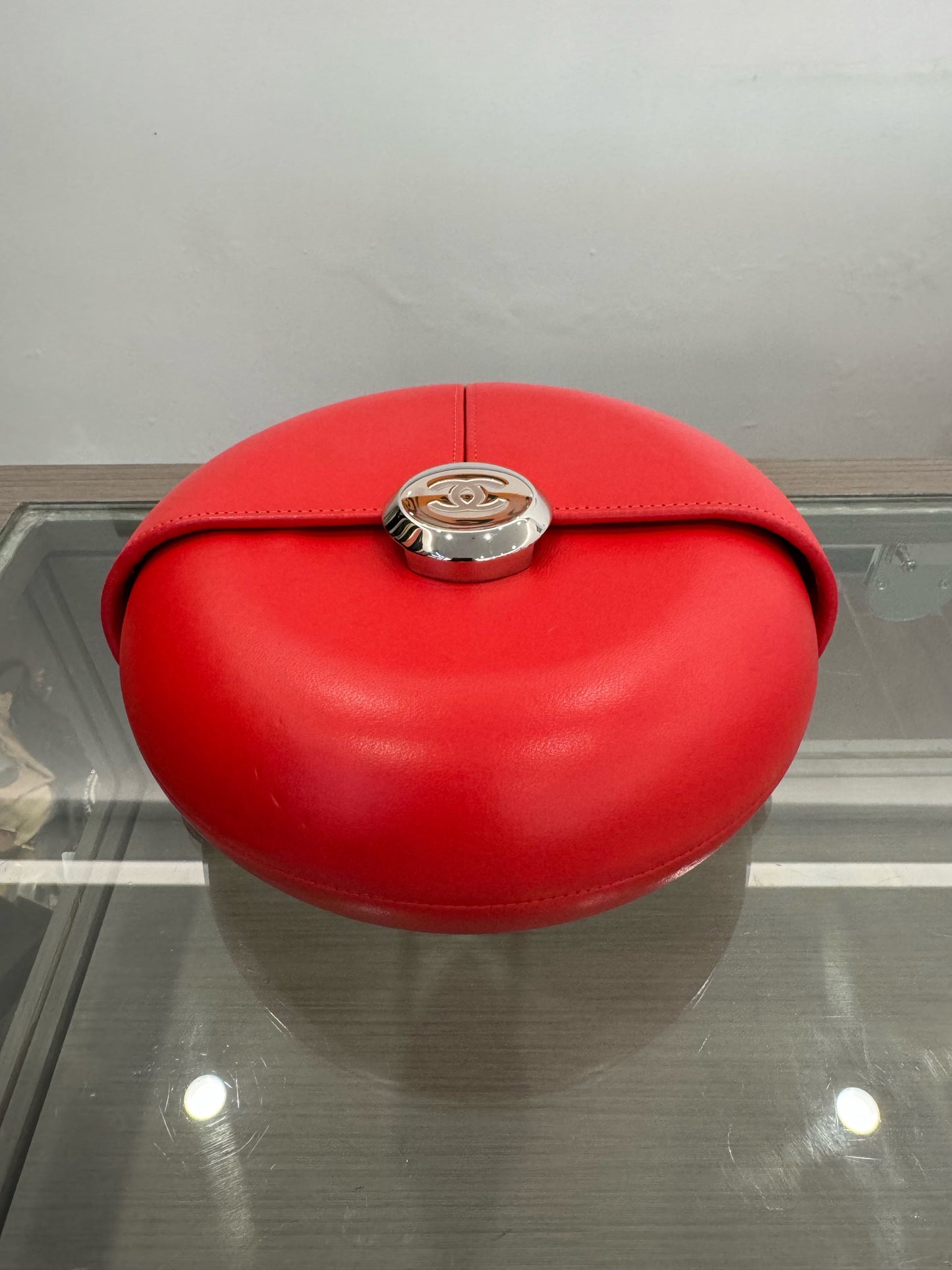 Chanel - Limited Edition Round Minaudiere with Chain - Leather - Red - (mini)