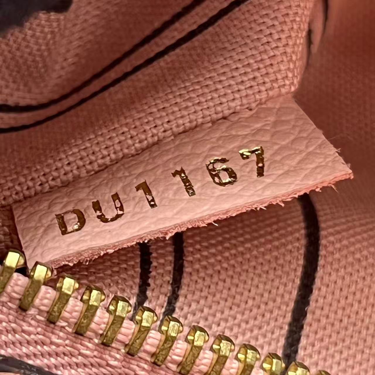 Louis Vuitton - Pochette Métis - Empreinte leather - Pink - (Medium)