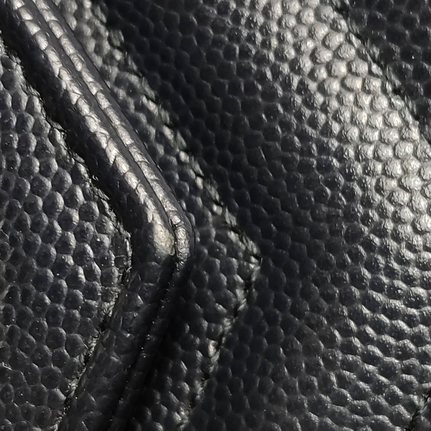 Saint Laurent - Envelope Chain Wallet - Caviar leather - Black - (small)