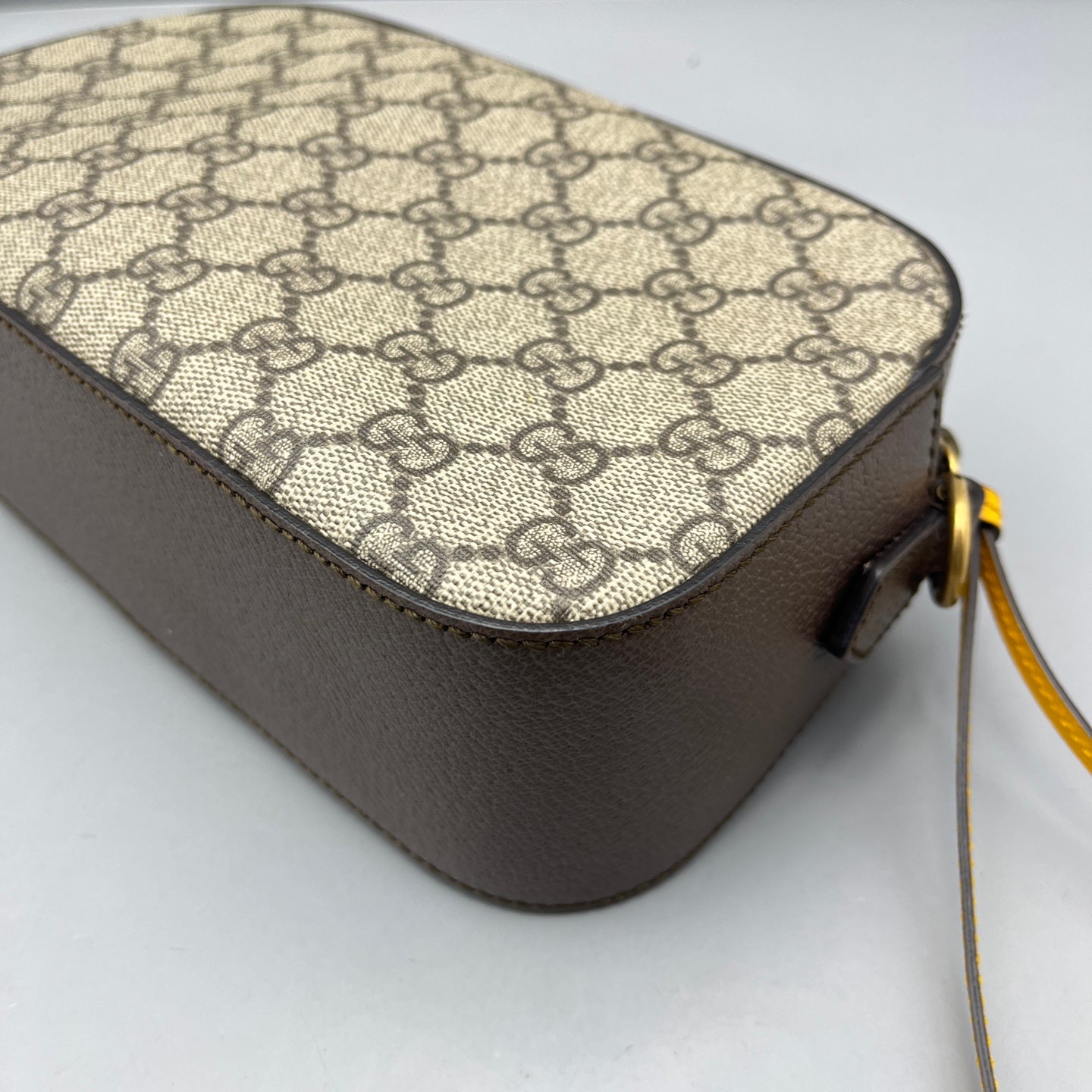Gucci - Tiger Head Camera Bag - GG Supreme canvas with grained leather trim - Brown with beige monogram and yellow accents - (Small)