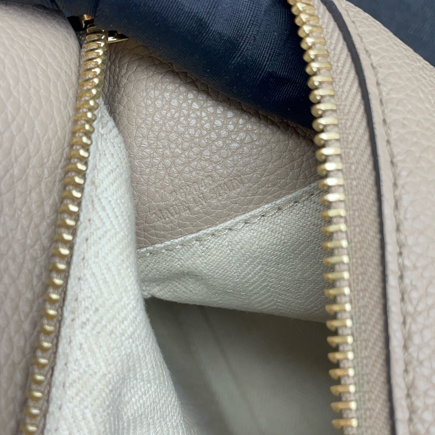 Loewe - Puzzle Bag Small - Grained calfskin leather - Beige - (Small)