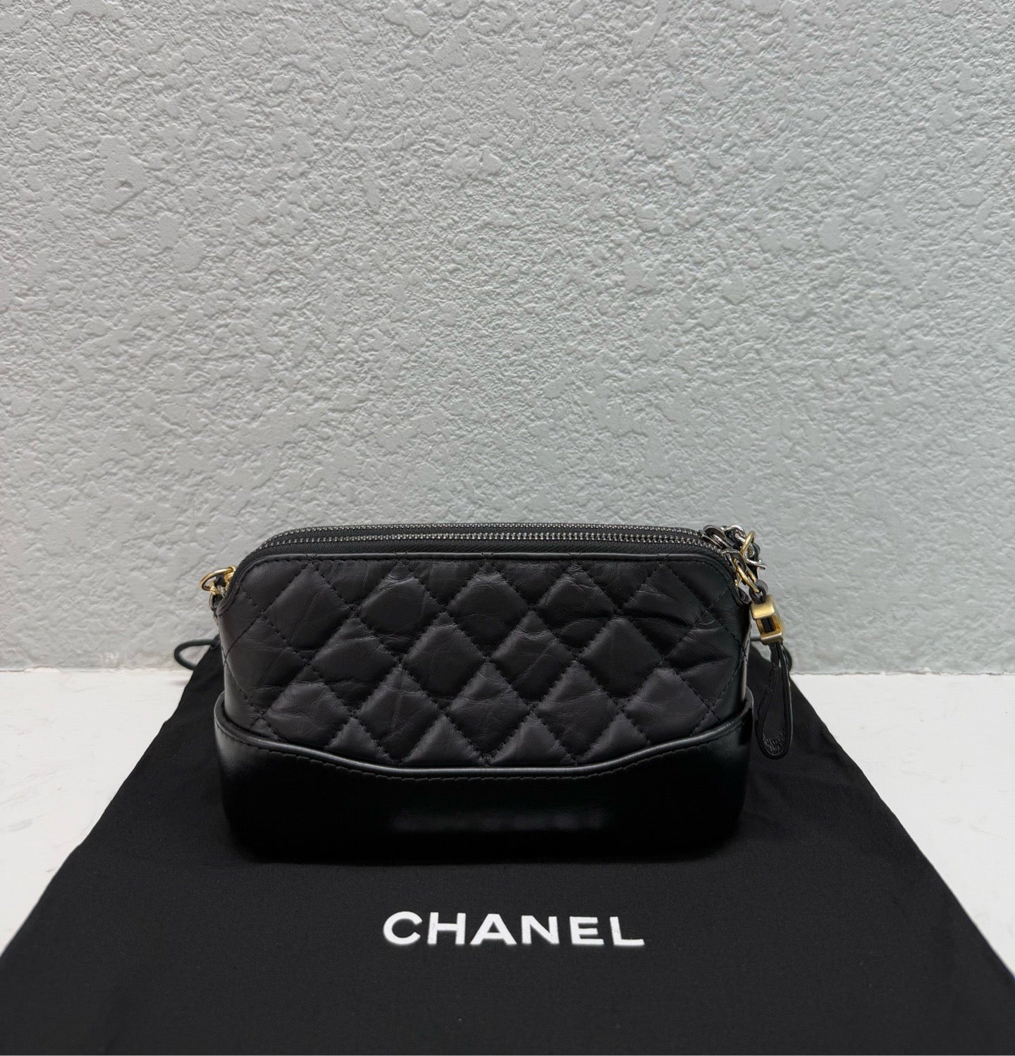 Chanel - Gabrielle Hobo Pouch Mini - Calfskin leather - Black with mixed-tone hardware - (mini)