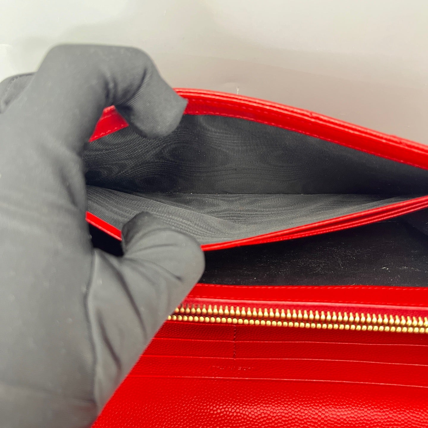 Saint Laurent - Envelope Bag - Grained leather - Red - (Medium)