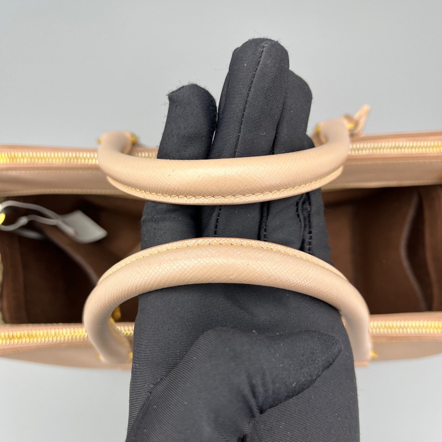 Prada - Saffiano Lux Tote - Saffiano leather - Beige - (Large)