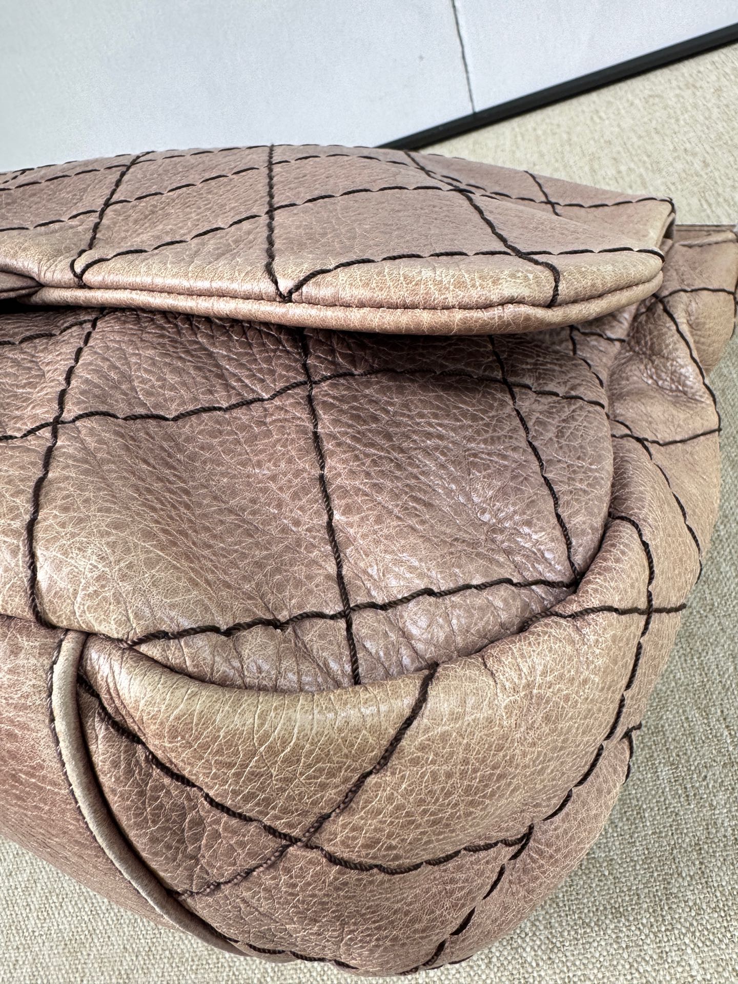 Chanel - Pumpkin Airport Chain Bag - Cowhide leather - Beige - (Large)