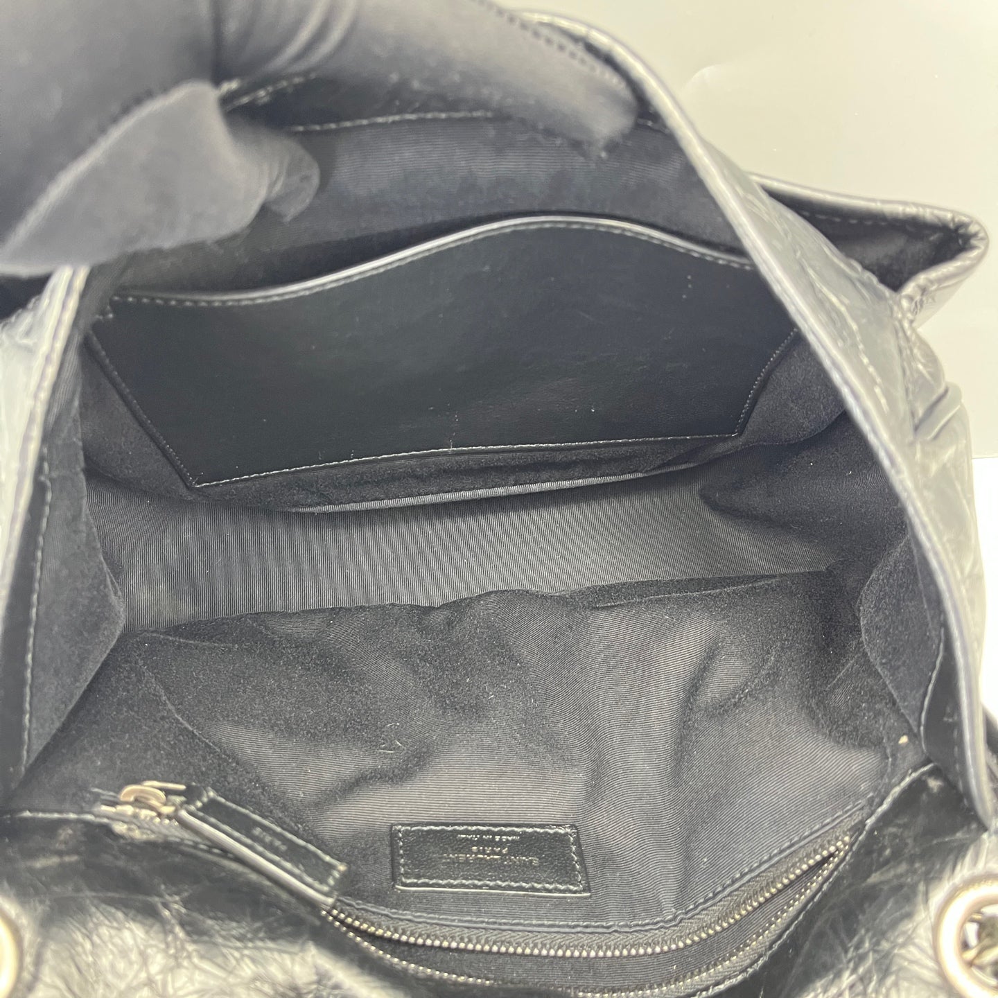Saint Laurent - Niki Medium - Crinkled leather - Black - (Medium)