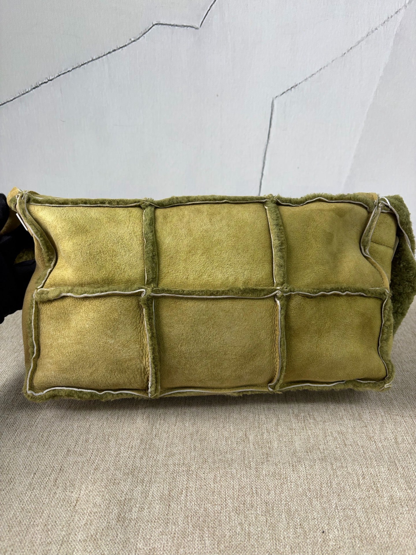 Chanel - Chanel Patchwork Shearling Flap Bag - Lamb shearling and suede leather - Green - (Medium)