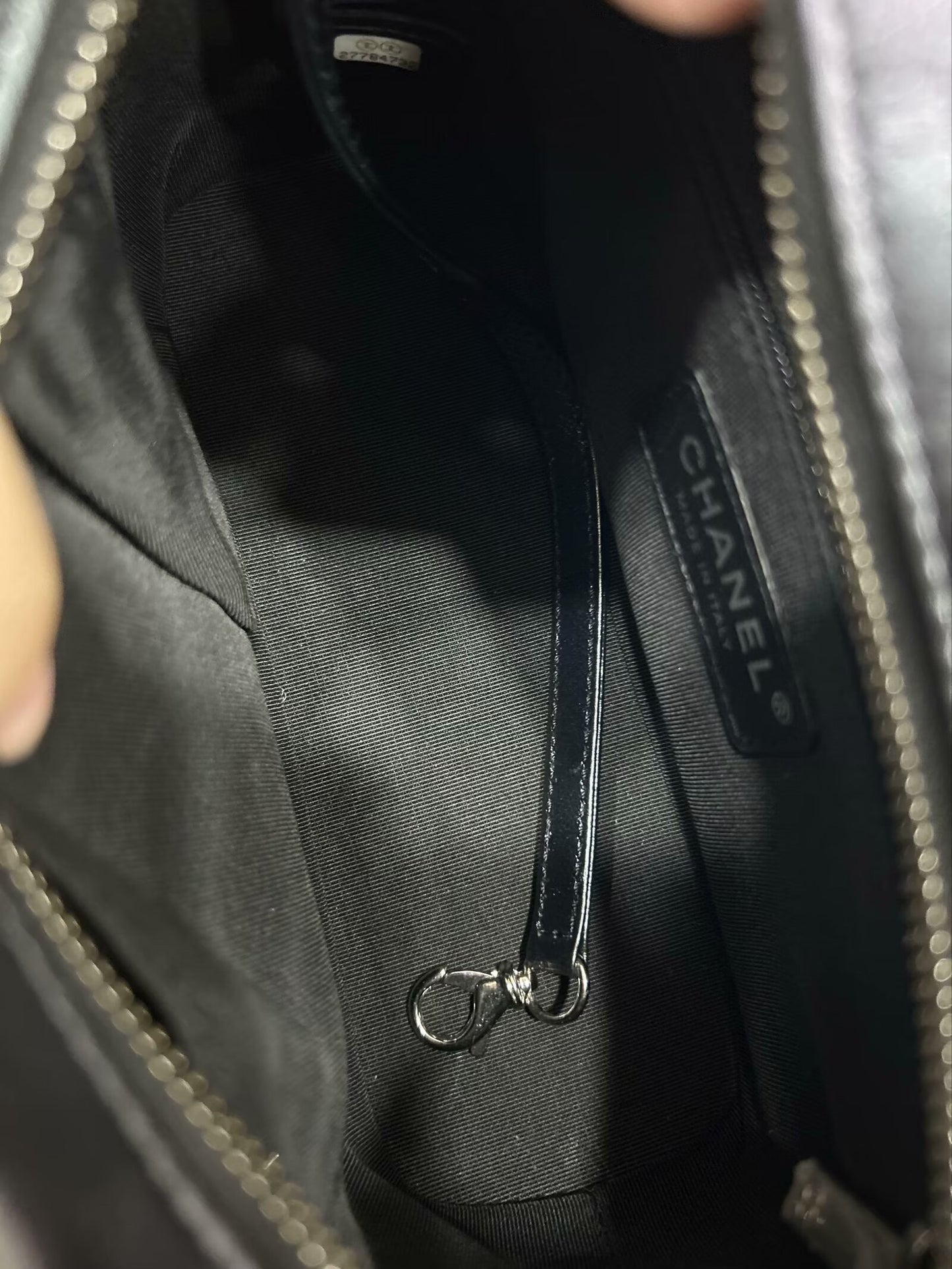 Chanel - Gabrielle Hobo Bag (Small) - Aged calfskin and iridescent calfskin leather - Black with iridescent sheen - (Small)