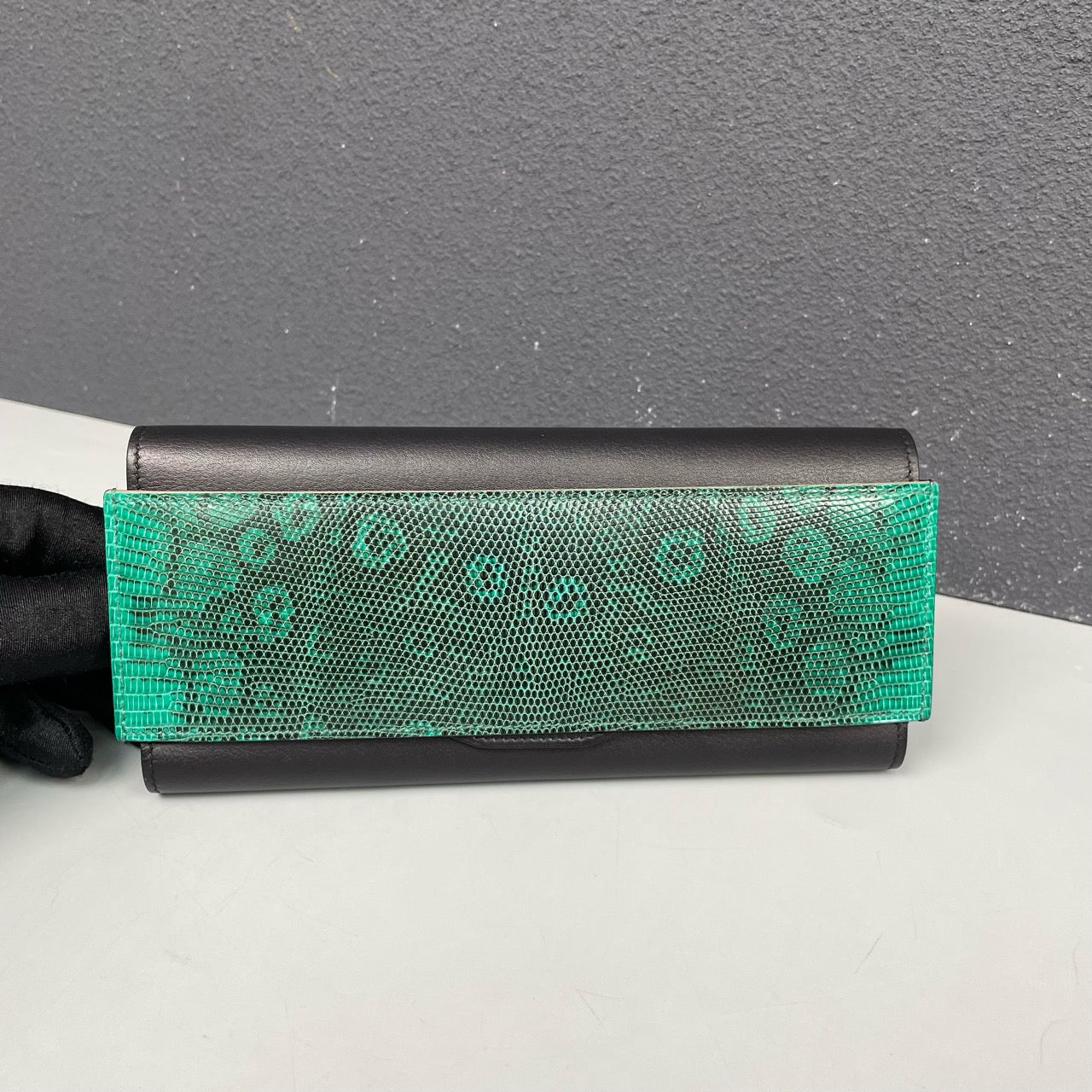 Hermès - H071034CAAA Long Wallet / Organizer - Lizard skin and calfskin leather - Black and Green - (Small)