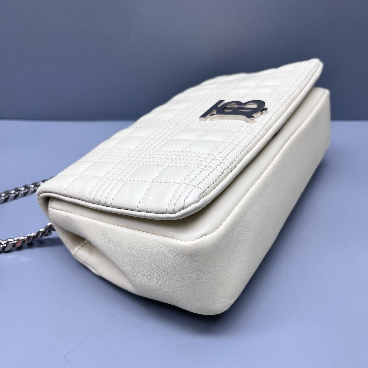 Burberry - Lola Chain Bag - Quilted lambskin leather - White - (Small)